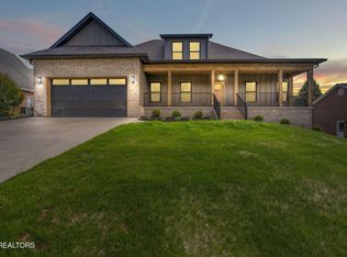 12123 Harvard Ln, Glade Spring, VA 24340