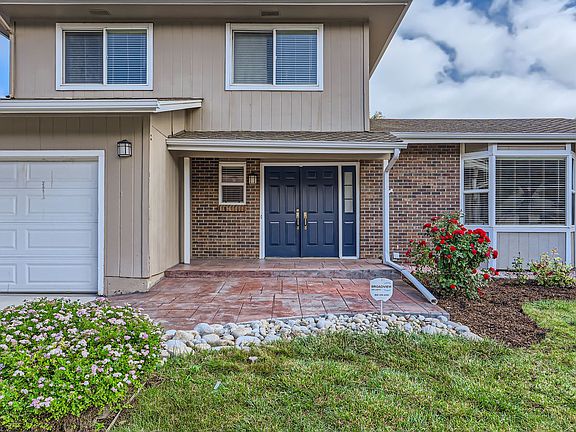 3rd image of 10369 E Weaver Pl
