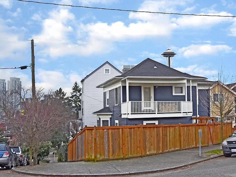 923 6th Ave N #B — Photo 4