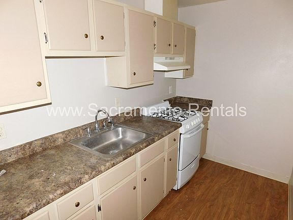 5th image of 2625 Del Paso Blvd APT 4