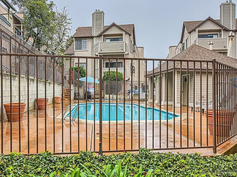 9290 Towne Centre Dr #83 — Photo 18