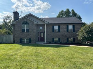 1077 Indian Trl, Lawrenceburg, KY 40342