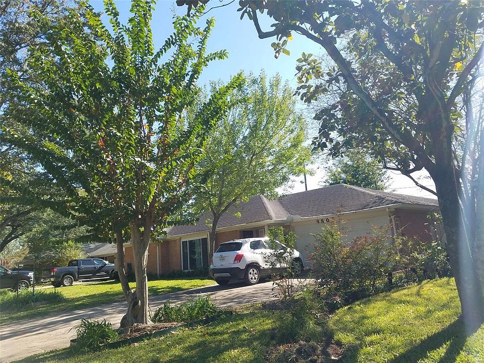 1st image of 9805 Pine Lake Dr