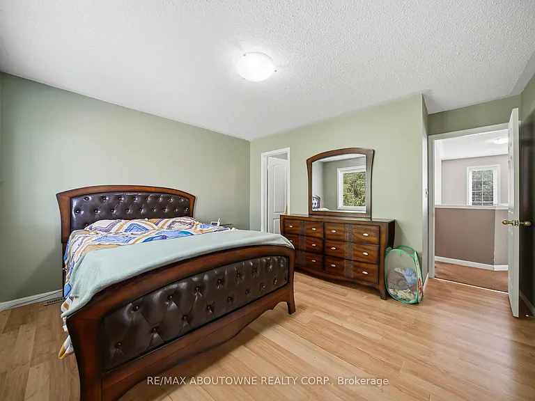902 Gazley Cir — Photo 22