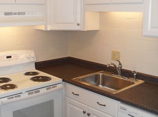 131 English Village Rd APT 202, Manchester, NH 03102