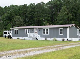 424 Old Church Rd, Swansboro, NC 28584