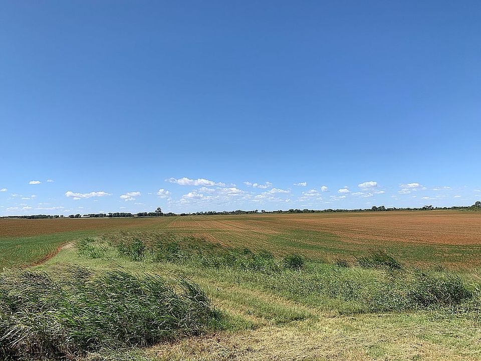2nd image of 2820 Road