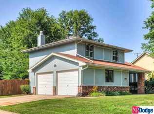605 Shannon Rd, Papillion, NE 68046
