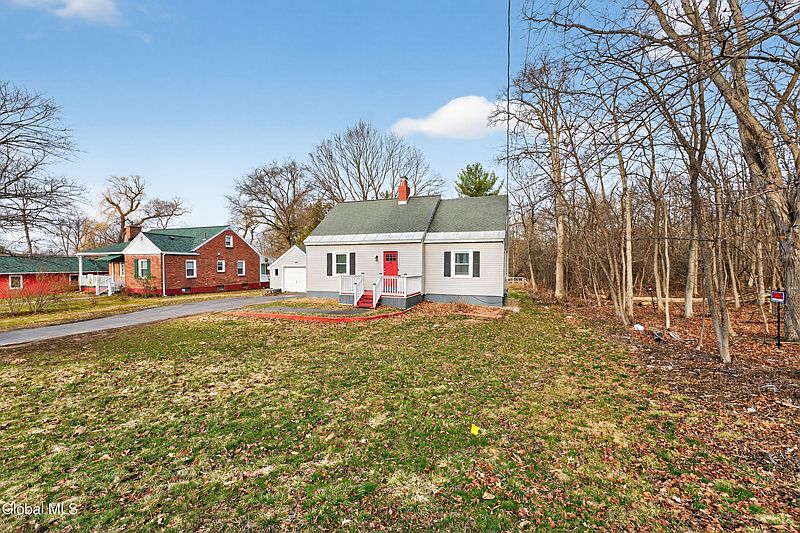 3rd image of 57 Spring Road