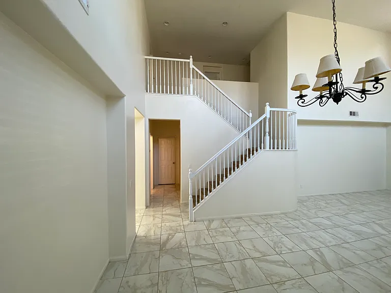 1393 Veronica Trl — Photo 6