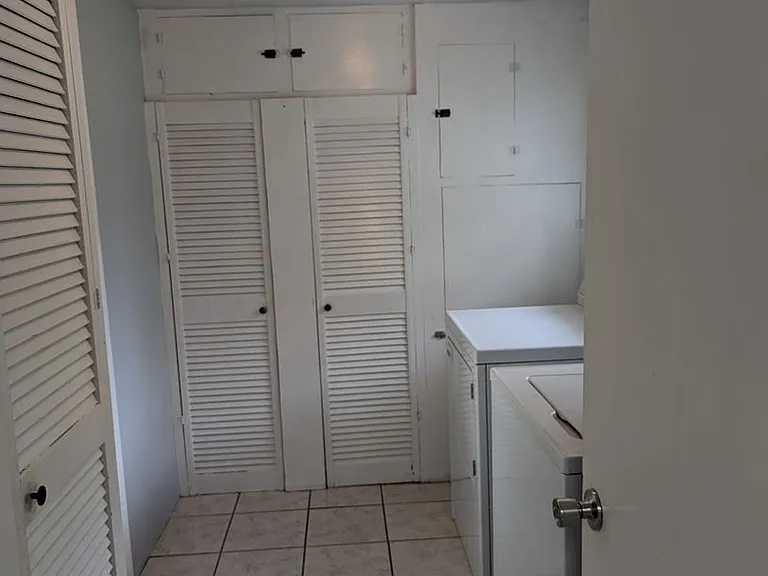 23 N Lee St — Photo 7