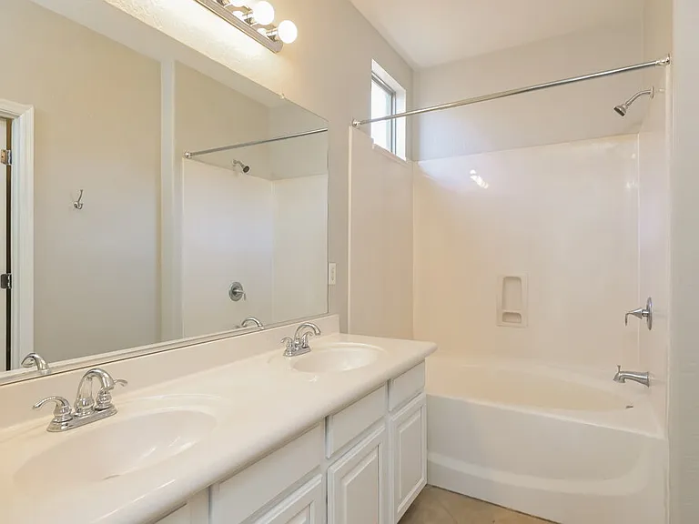4237 E Santa Fe Ln — Photo 14