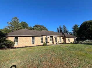 10 Hummingbird Ln, Wheelersburg, OH 45694