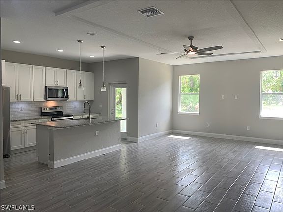 5th image of 8013 Sandalwood Cir