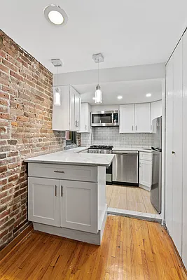 Rented by Douglas Elliman | media 4