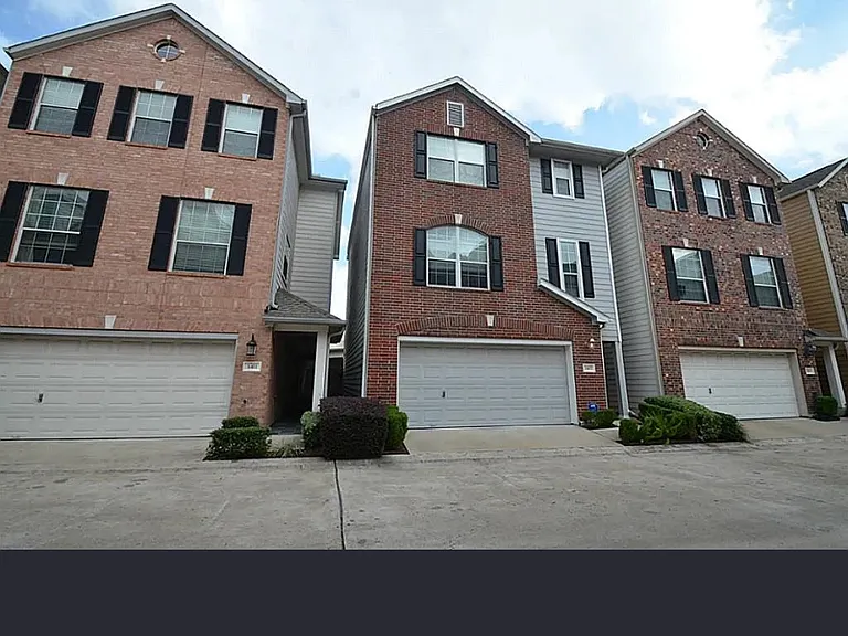 Skyline Village Dr — Photo 1