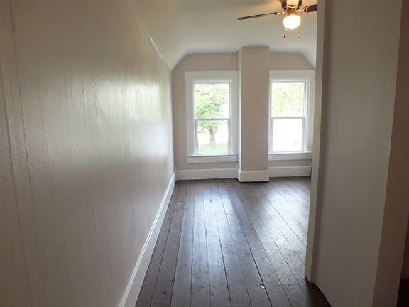 3rd image of 269 Eastern Ave