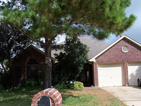 3rd image of 21310 Wildcroft Dr