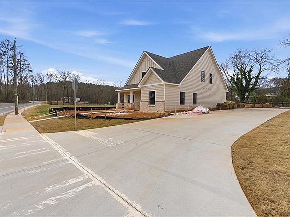 5th image of 44 Puckett Rd