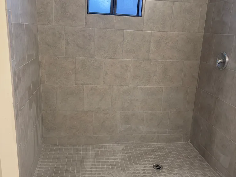 1524 W Saint Clair St — Photo 13