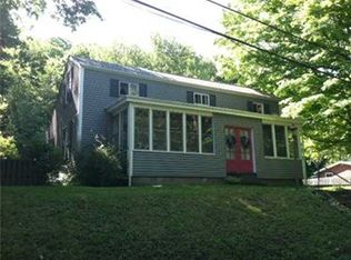 8 Rhodes Ave, Sewickley, PA 15143