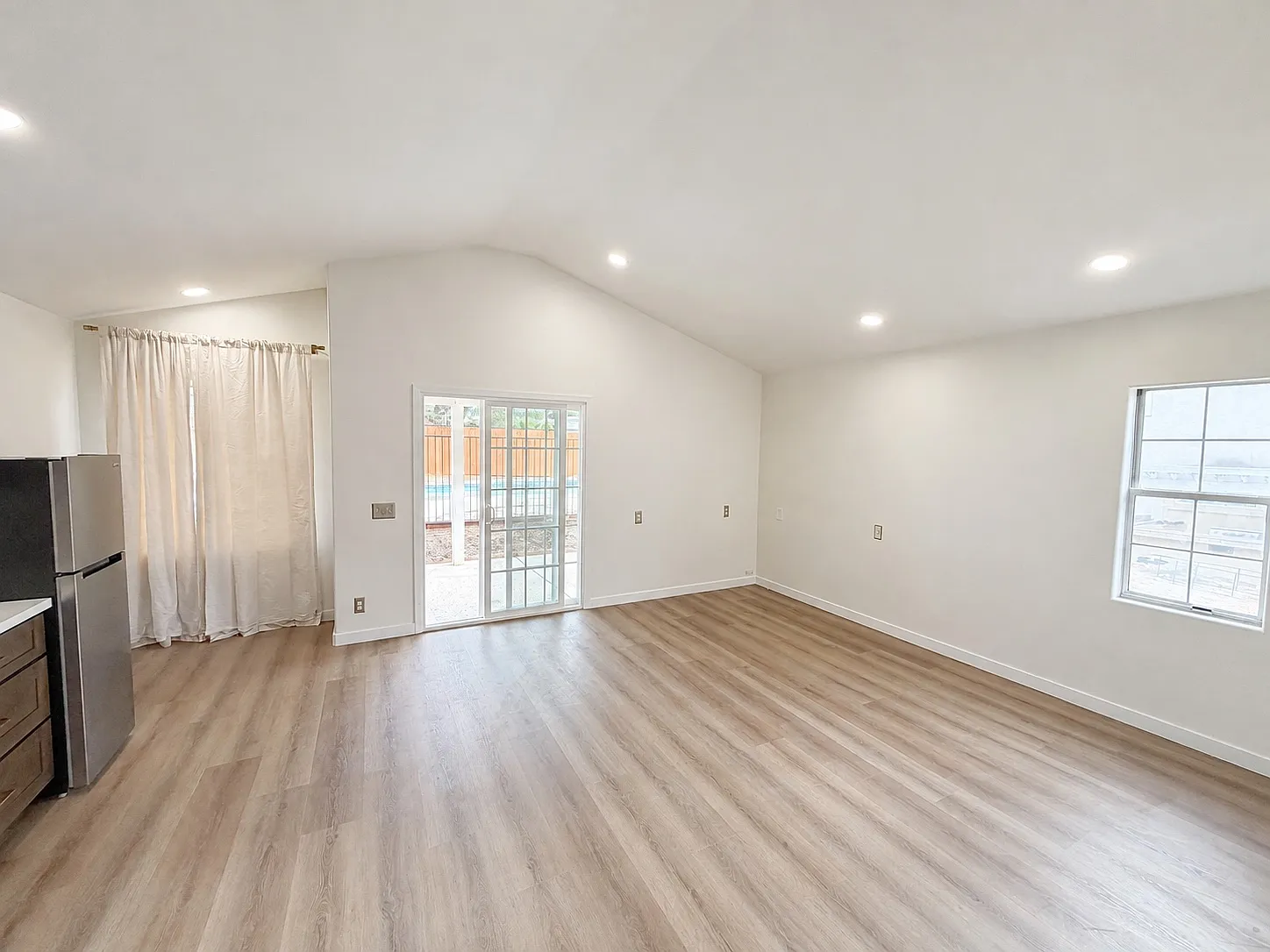 1 bed, 600 sqft, $2,500 — Photo 4