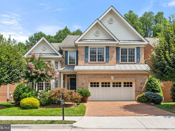 3439 Preservation Dr, Fairfax, VA 22031
