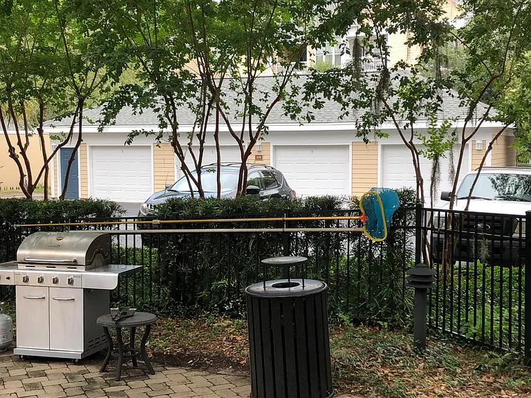 400 Bucksley Ln #201 — Photo 5