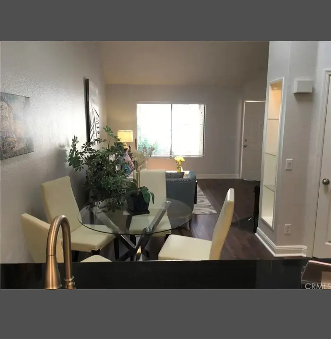 2 bed, 915 sqft, $1,400 — Photo 4