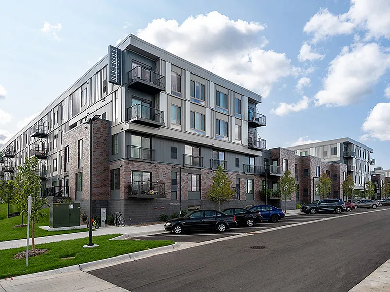 District Apartments — Photo 31
