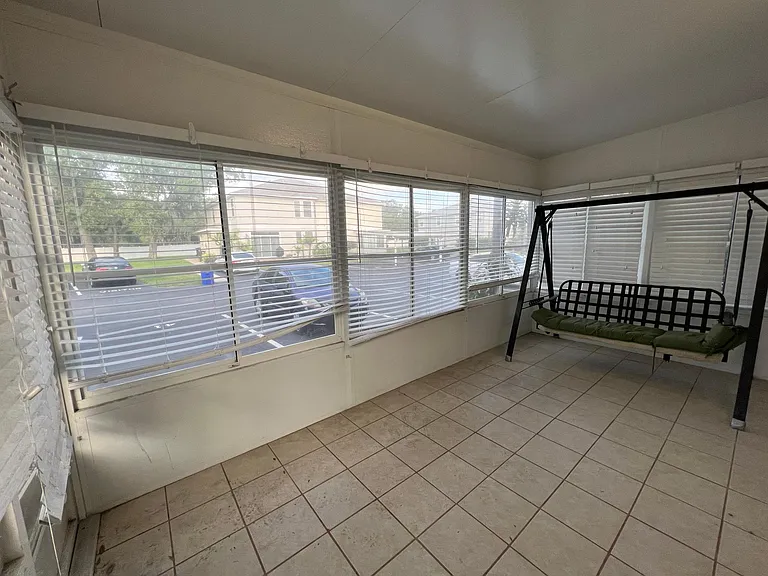 40 Emerald Bay Dr — Photo 4