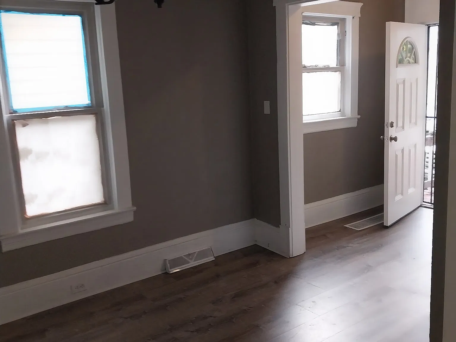 2 bed, 858 sqft, $1,300 — Photo 4