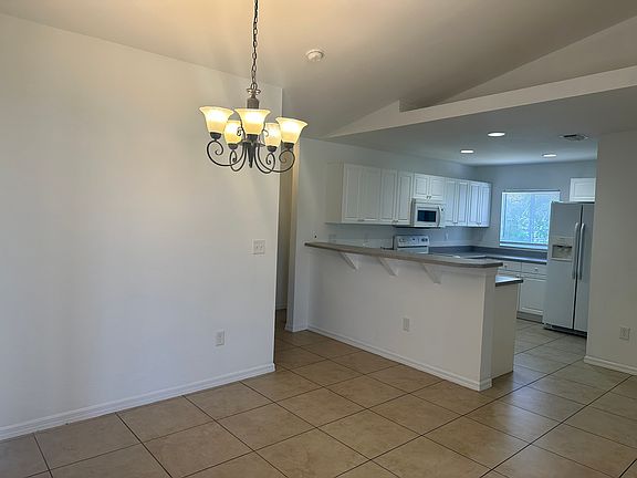 5th image of 2212 NW 18th Ave