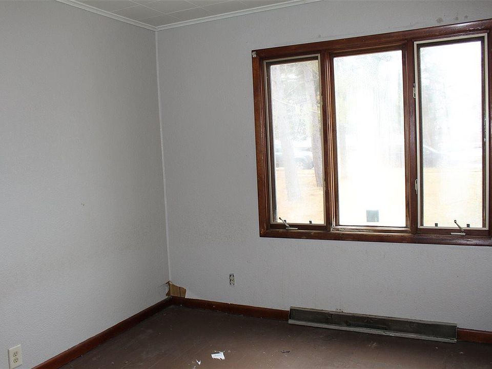 2nd image of 506 N 61st Ave W
