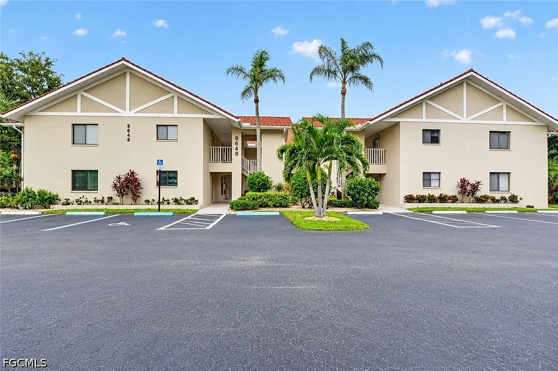 2 bed, 2.0 bath, 1262 sqft, $1,600 — Photo 1