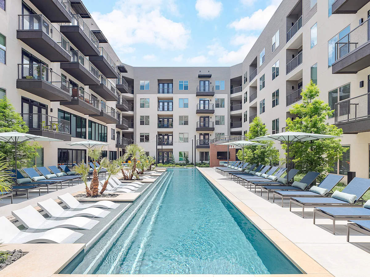 The Flats at River North — Photo 4