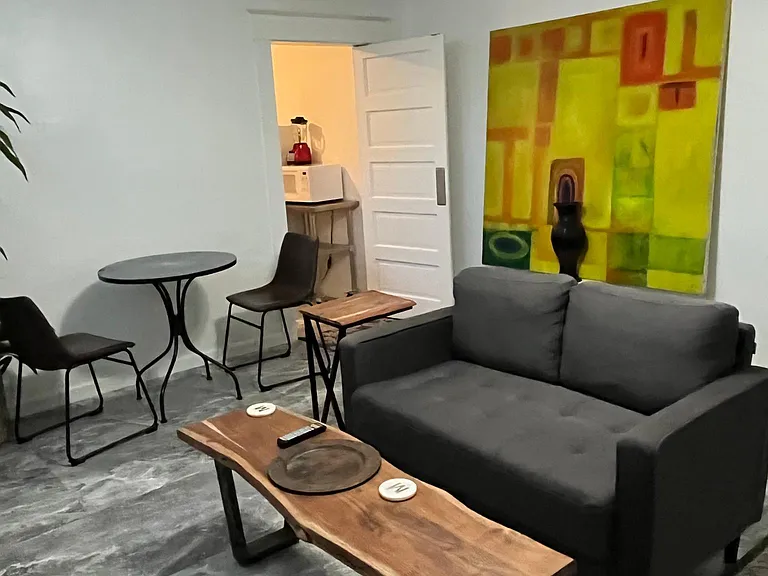 856 E Carter St #5 — Photo 11