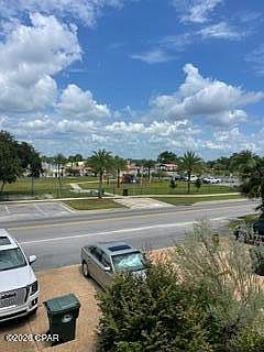 3rd image of 207 E 3rd St #207