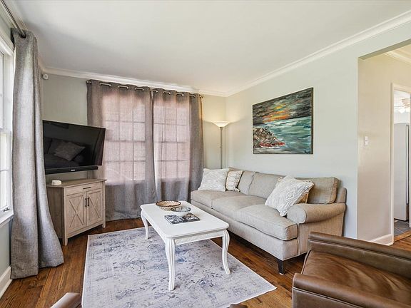 3rd image of 3761 Philwood Ave