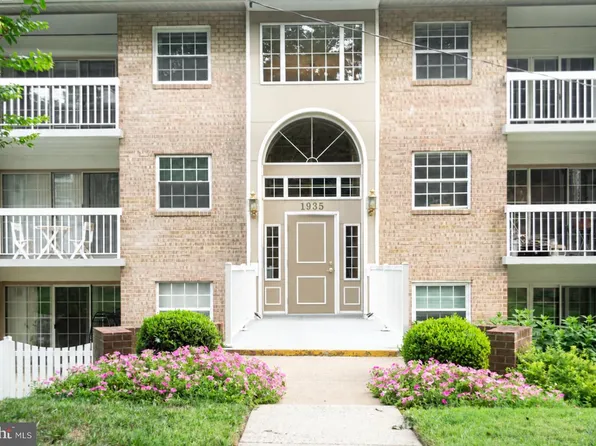1935 Wilson Ln APT T3, Mc Lean, VA 22102
