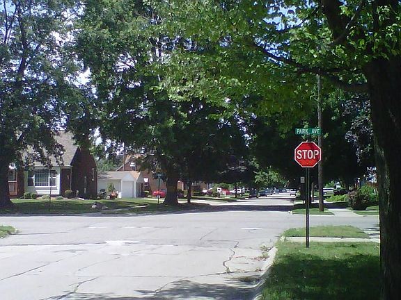 3rd image of 7739 Park Ave