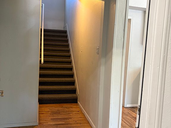 3rd image of 813 W Clay Ave APT B