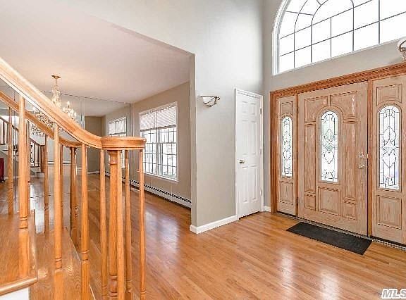 2nd image of 28 Jackson Ave