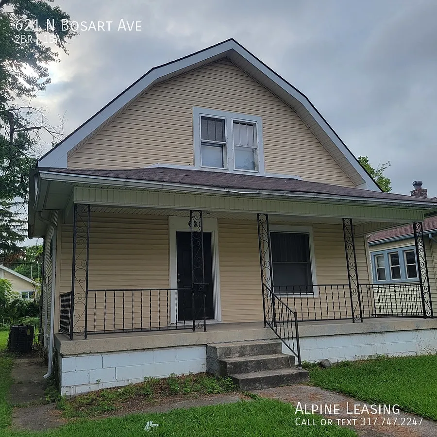 621 N Bosart Ave photo 1