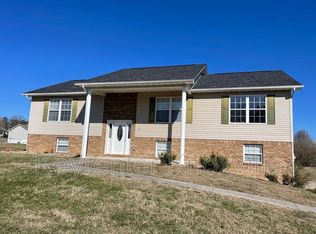 308 N Cunningham Rd, Seymour, TN 37865