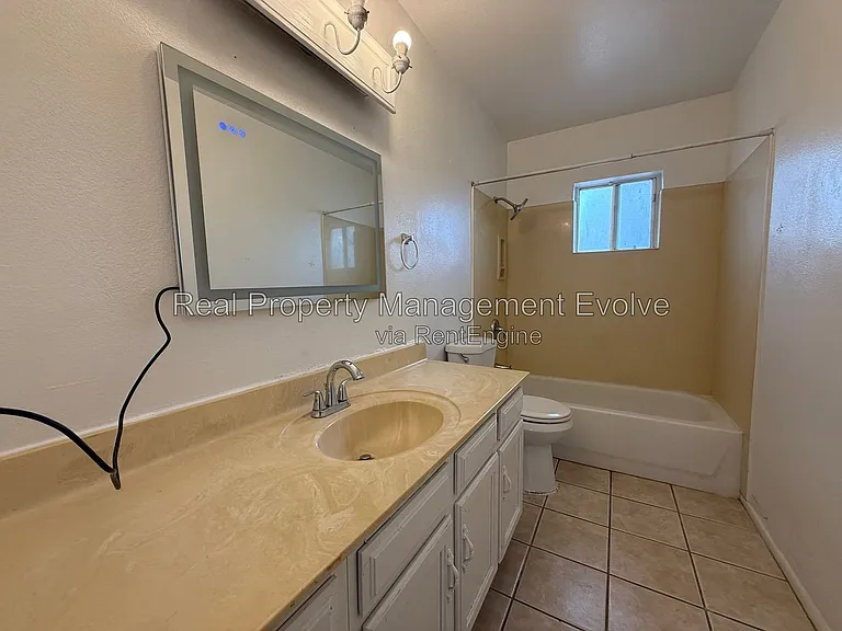 9248 W Mescal St — Photo 10