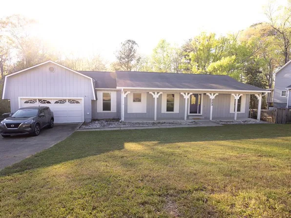 323 Chickasaw Rd, Enterprise, AL 36330