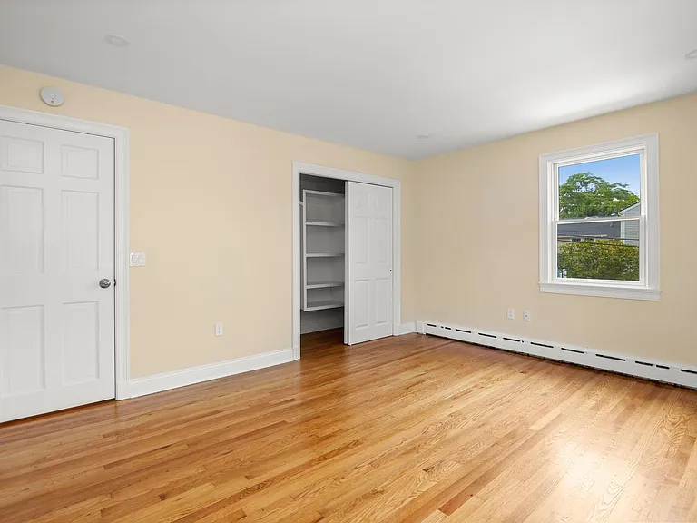 81 Cos Cob Ave #A — Photo 13