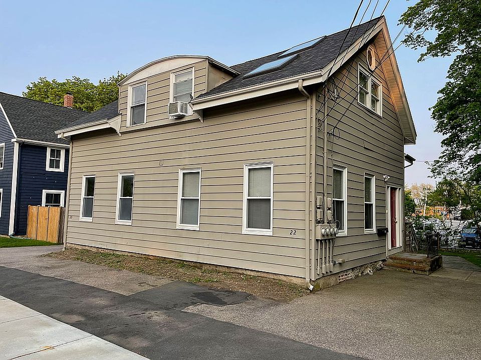 2nd image of 20 Maple St Unit 20