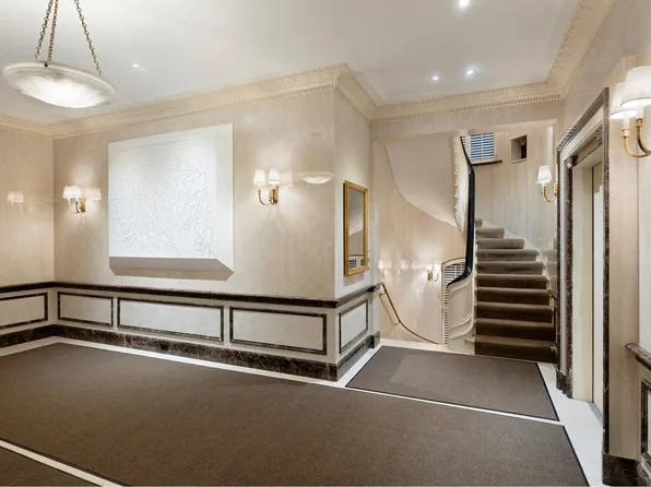 521 Park Avenue image 8 of 10